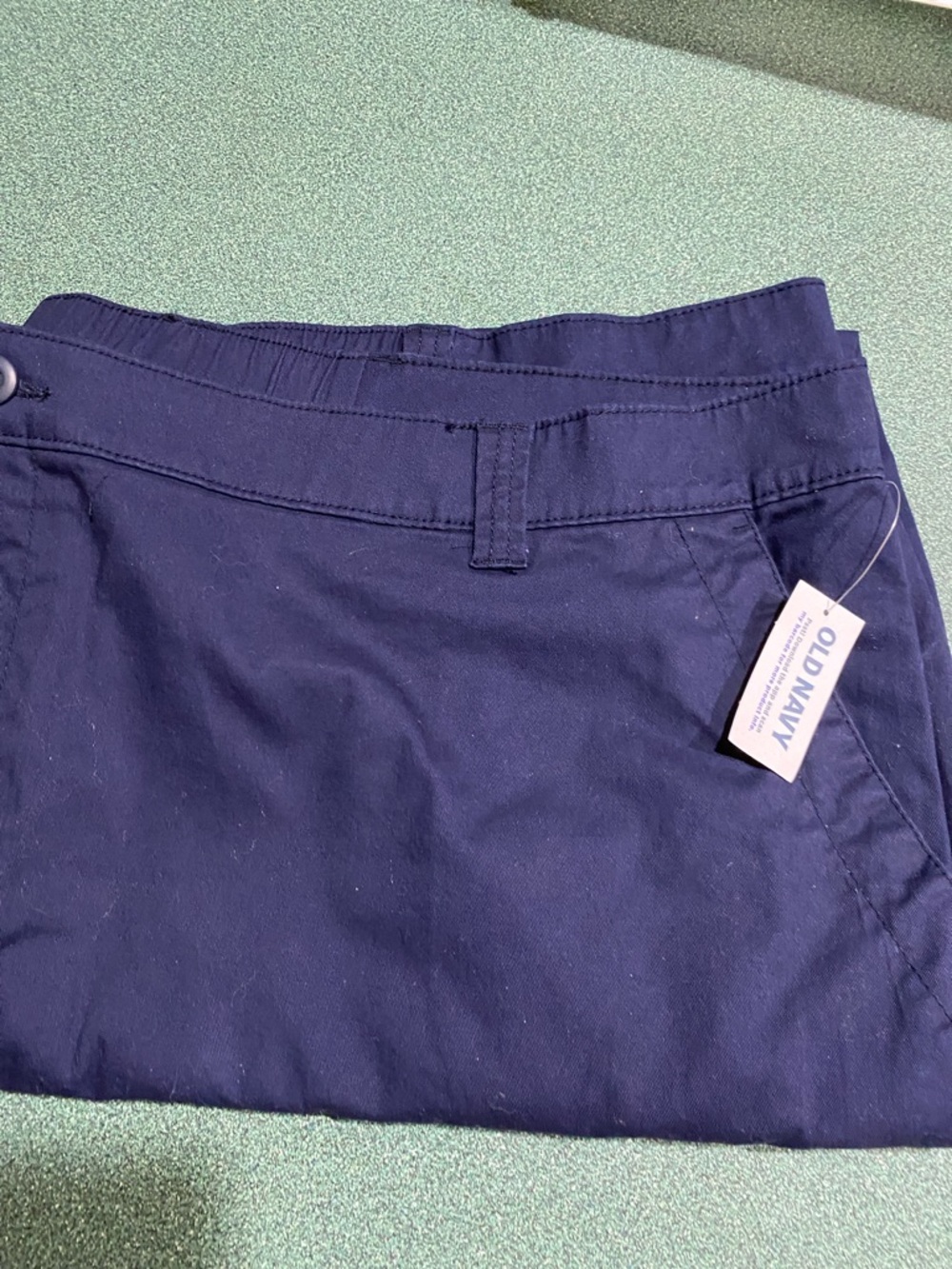 Old Navy Women's Navy Chinos button/zip . Size 4X. New with tags
